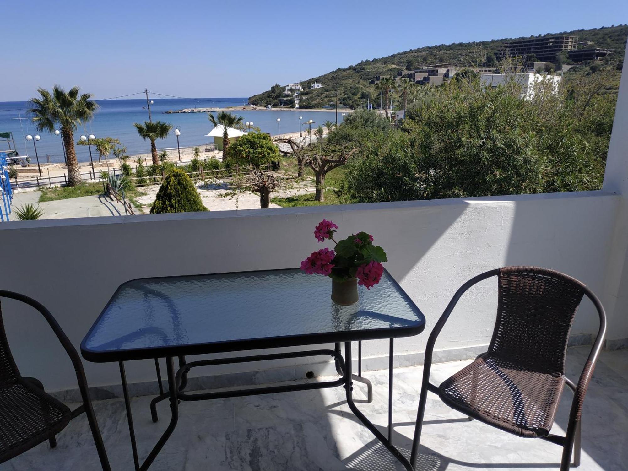 Παραθαλασσια Στουντιο Μιχαλιας Sea View Studio Michalias Agia Marina  Eksteriør bilde